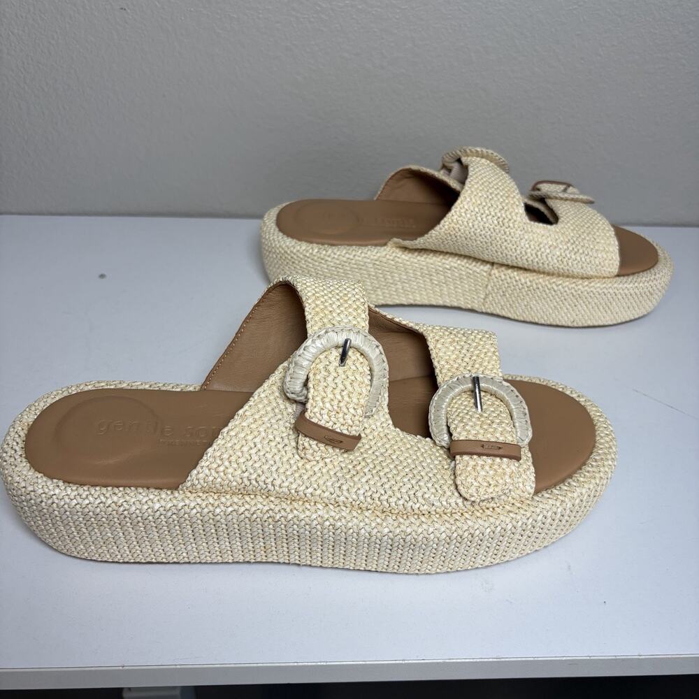 Gentle Souls by Kenneth Cole Theresa Buckle Slide Platform Sandals SZ 10